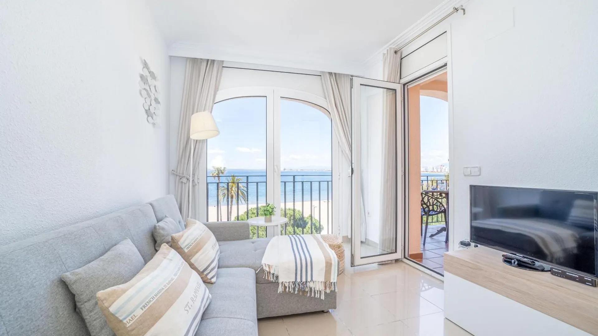 Badia De Roses 2 New Apartment