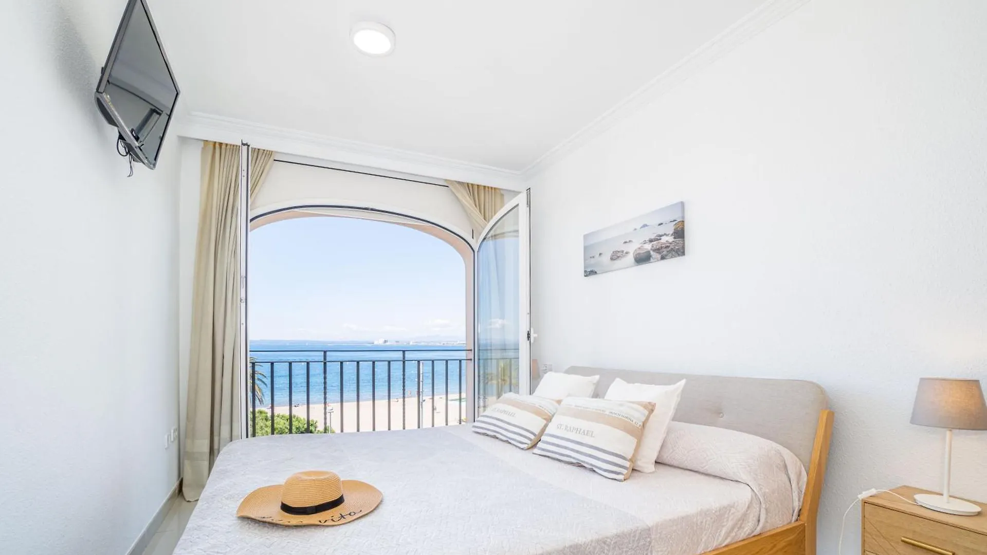 Badia De Roses 2 New Apartment Spain